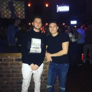 Meet your Posher, Adrian